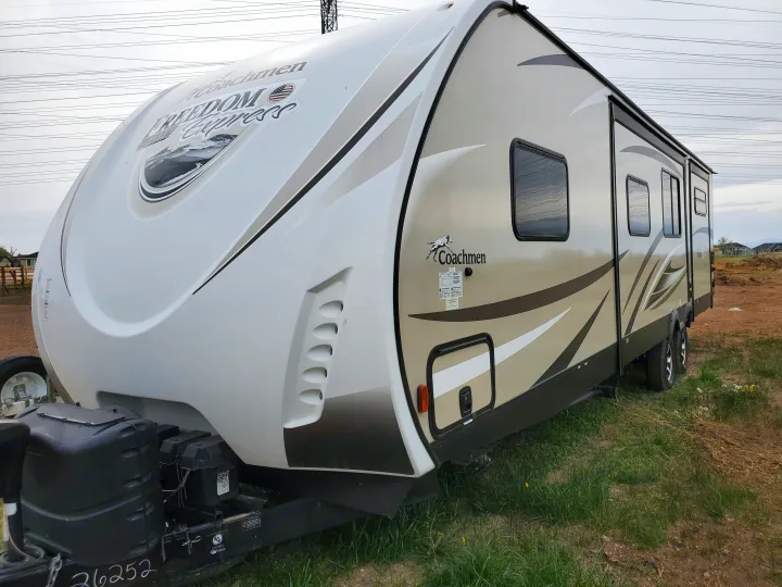 Coachmen Freedom Express 2017