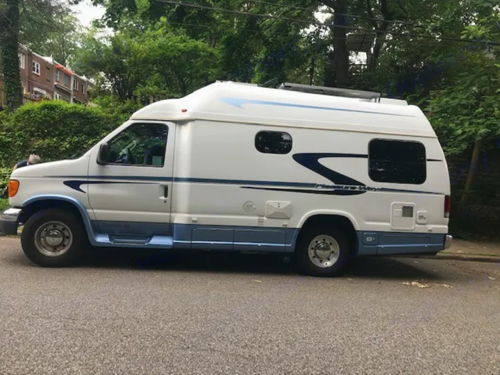 Easy to drive and park. PleasureWay ExcelTS 2005