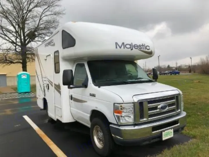 Just the perfect little motorhome!. Thor Motor Coach Four Winds Majestic 2012