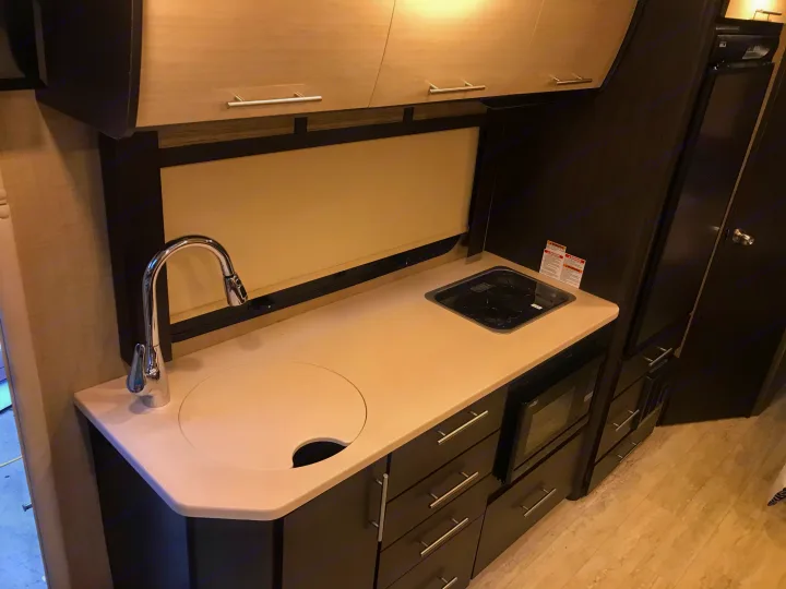 Kitchen. Thor Motor Coach Other 2018