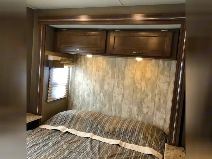 Winnebago Intent 2020