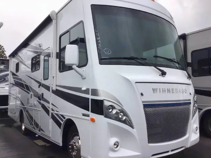 Winnebago Intent 2020