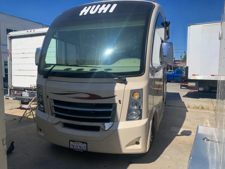 Thor Motor Coach Vegas 2015