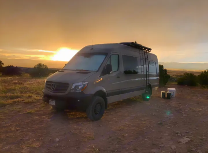 Betty in the desert. Mercedes-Benz Sprinter 2018