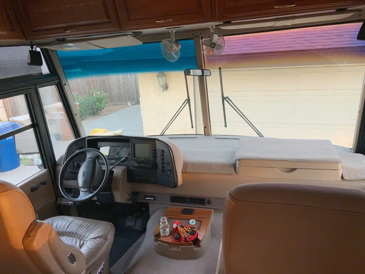 Winnebago Chieftain 1999