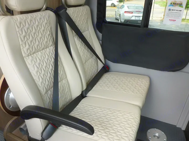 Seat belts for 4. Winnebago Other 2021
