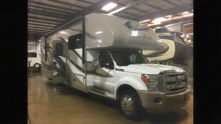 Thor Motor Coach Four Winds 2016