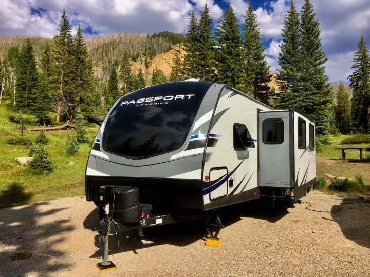 One slideout on the right side.. Keystone Passport, 2710RBWE GT Series 2020
