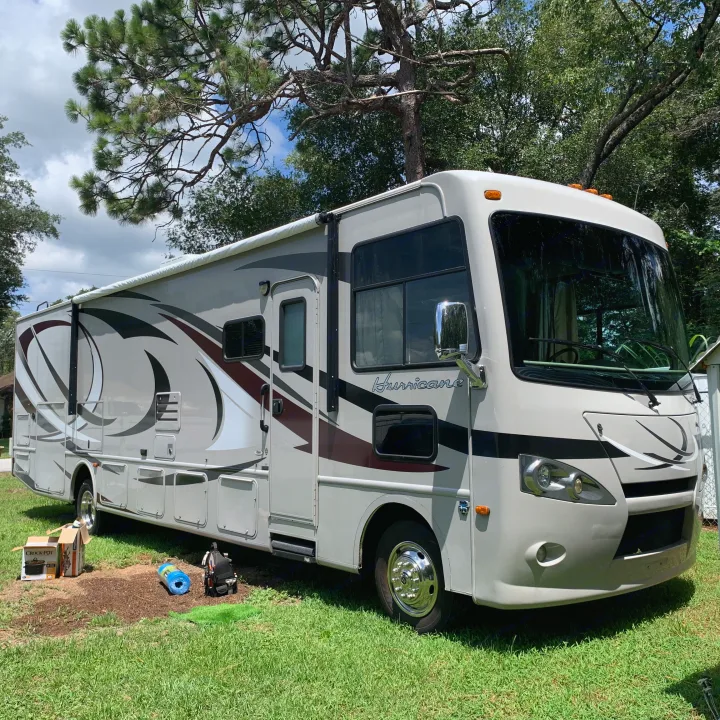 ThorMotorCoach Hurricane 2013