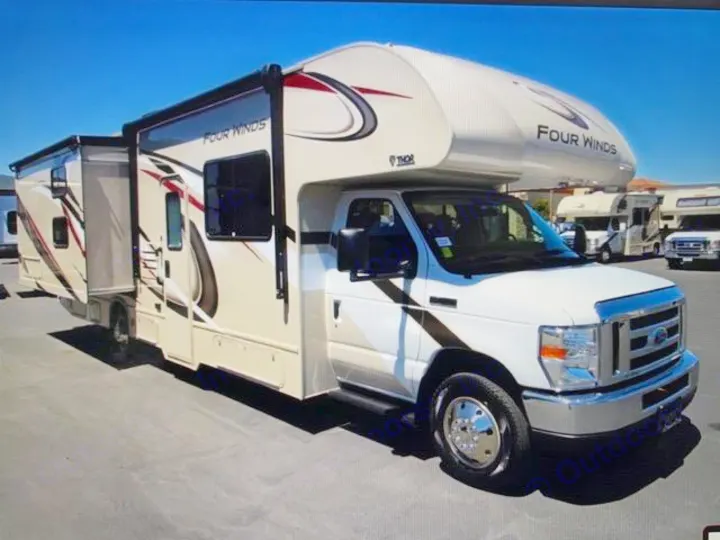 Thor Motor Coach Four Winds 30D 2020