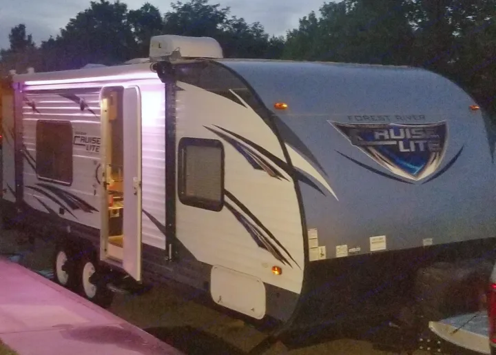Front exterior. Forest River Salem Cruise Lite 2017