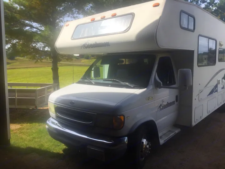 Coachmen Leprechaun 2001