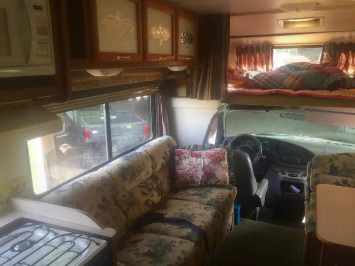 Coachmen Leprechaun 2001