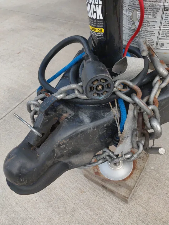 It needs 9 pin connector attached to your hitch, if you have 7/5/4 pin then you need adapter. Crossroads Zinger 2019