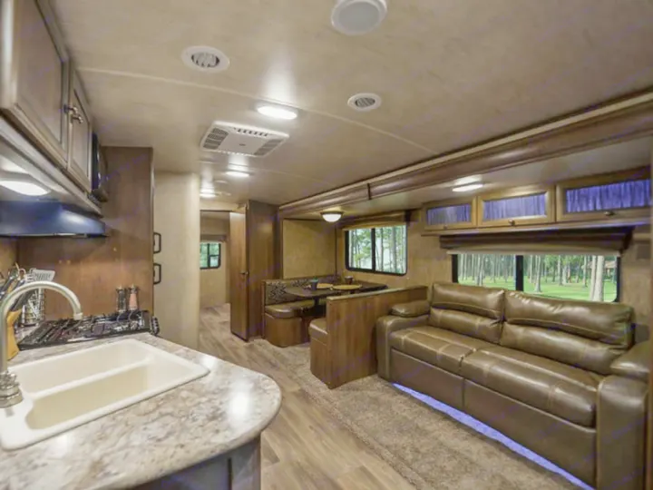 Cruiser Rv Corp Shadow Cruiser 2016