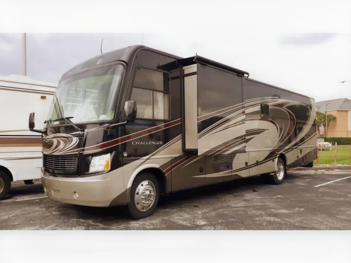 Thor Motor Coach Challenger 2014