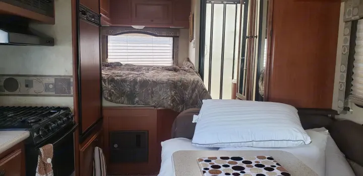 Thor Motor Coach Freedom Elite 2012