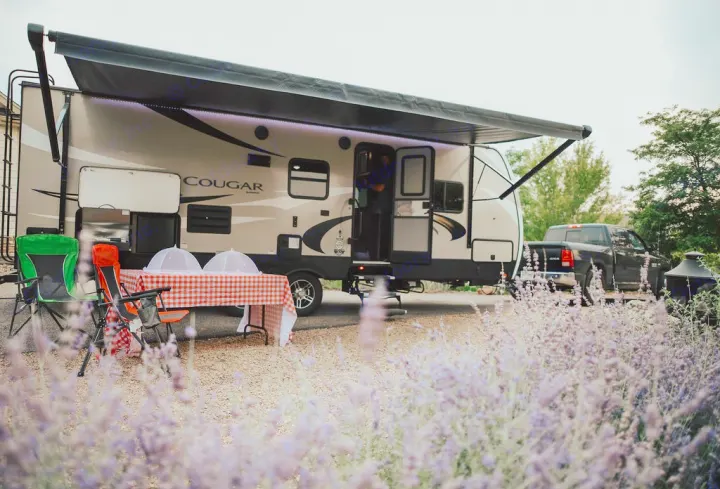 Awning Extension with Outdoor Entertainment System. Keystone Cougar Half-Ton 25BHSWE 2018
