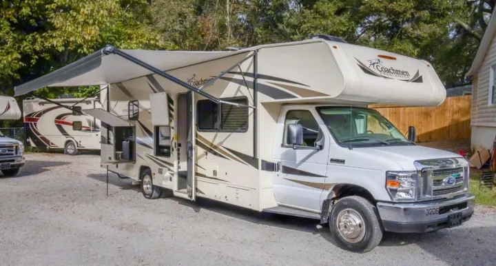 Forest River Coachmen Freelander 2019