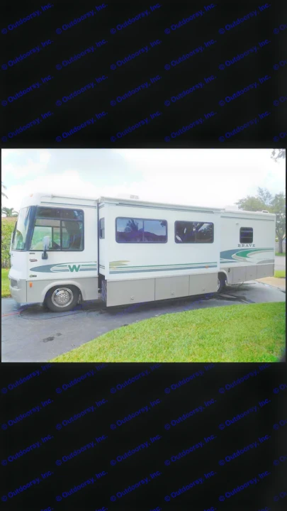 Winnebago Brave 2002