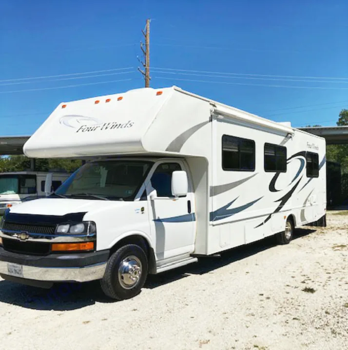 2009 Four Winds. Thor Motor Coach Four Winds 2009