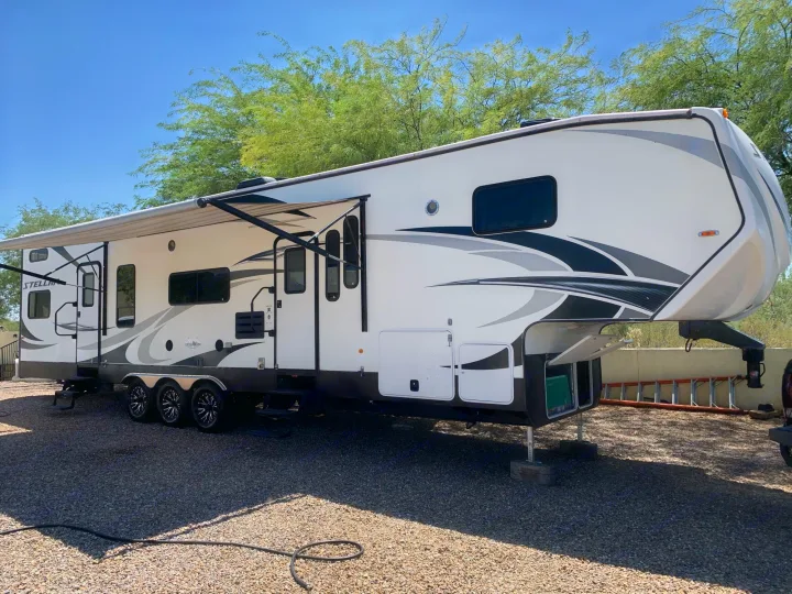 Eclipse Recreational Vehicles Stellar 2016