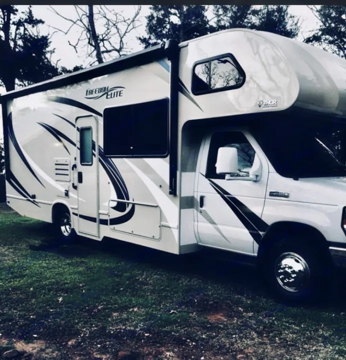Thor Motor Coach Freedom Elite 2017