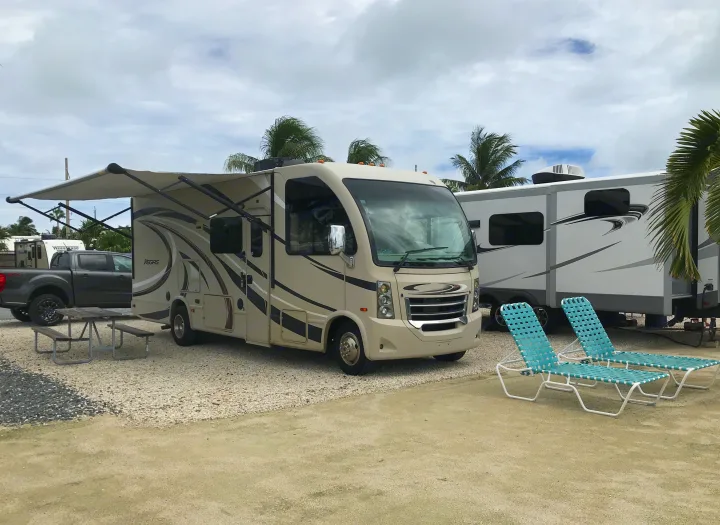 Beeps! in The Keys. Thor Motor Coach Vegas 2016