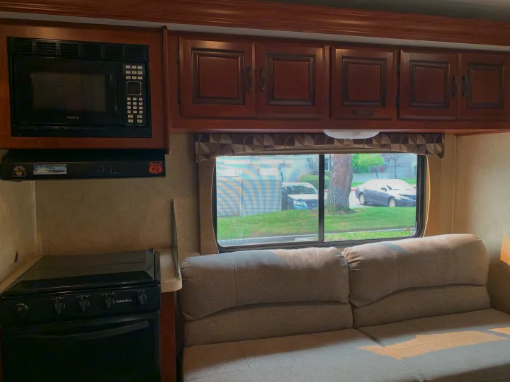 Forest River Sunseeker 2013