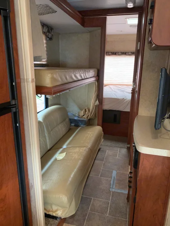 Forest River Sunseeker 2013