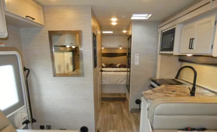 Thor Motor Coach Four Winds 2021