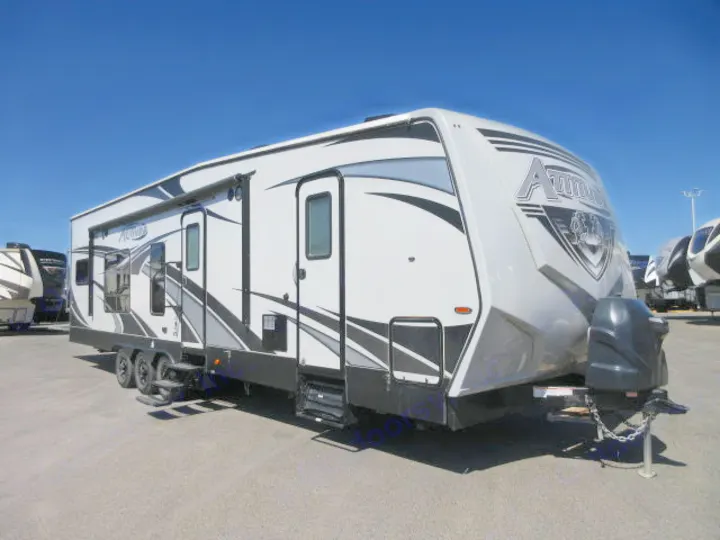 Eclipse Recreational Vehicles Attitude 2018