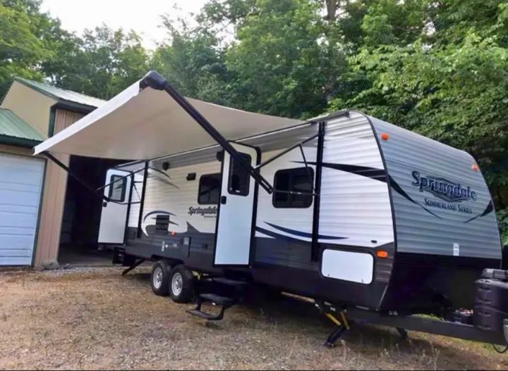 Exterior. Keystone Springdale 2016
