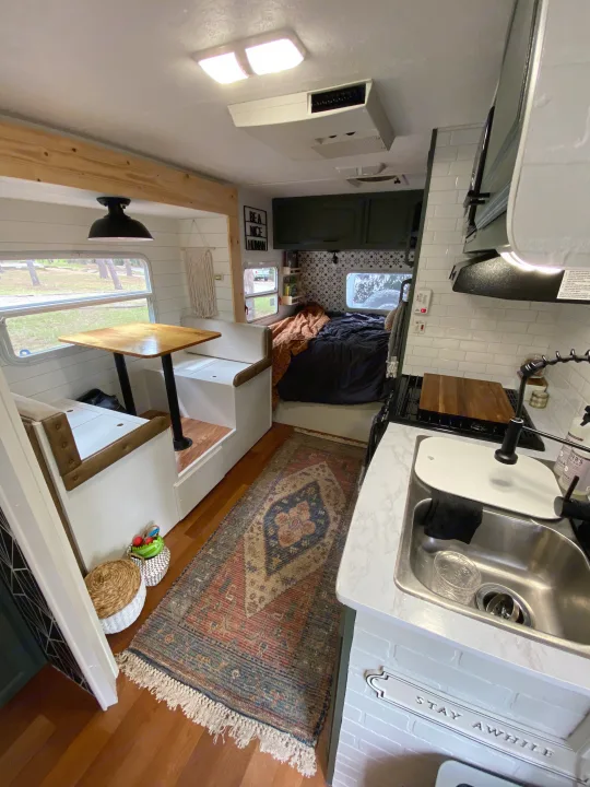 Coachmen Apex 2011