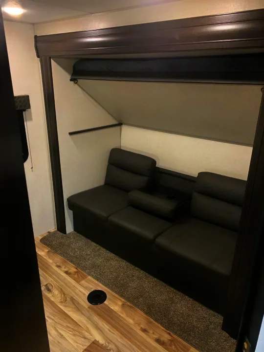 Venture Rv Sporttrek 2022