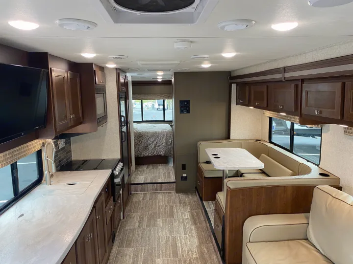 Forest River Sunseeker 2020