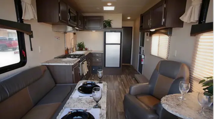 Perfect layout for friends and family. Forest River Stealth 2018