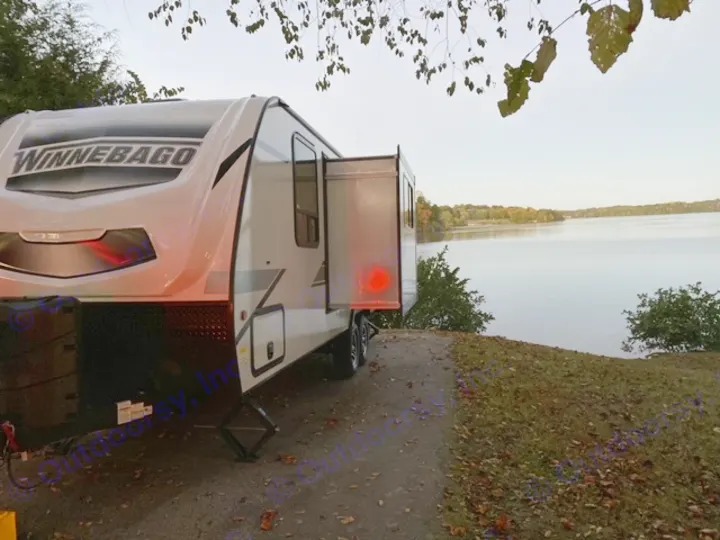 Right Side Extended. Winnebago Micro Minnie 2021