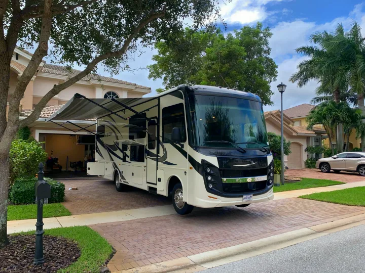Entegra Coach Vision Series 29F 2021