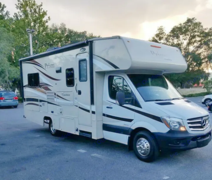 Mercedes-Benz MotorHome 2015