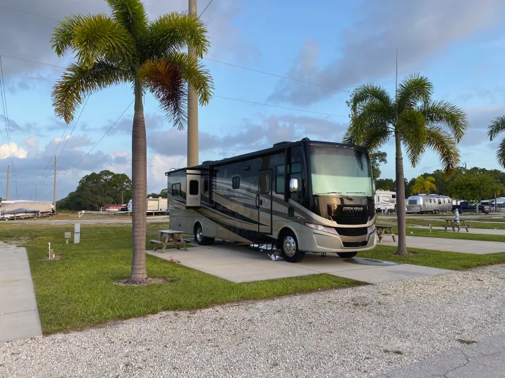 Tiffin Motorhomes Allegro 2018
