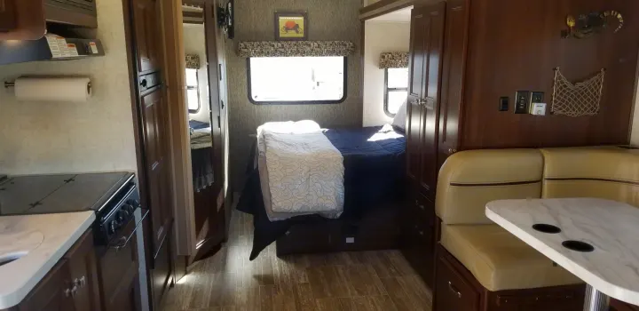 Forest River Sunseeker 2018