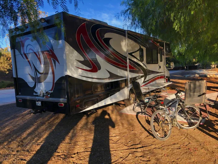 Thor Motor Coach Four Winds Fun Mover 2004