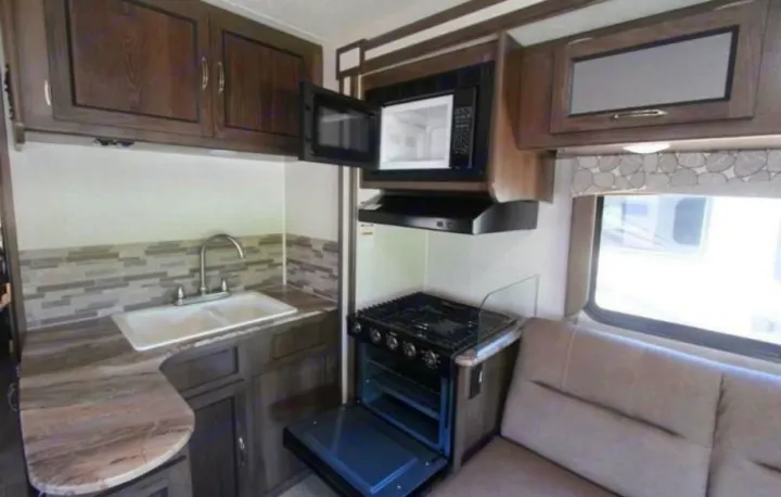 Coachmen Freelander 2020