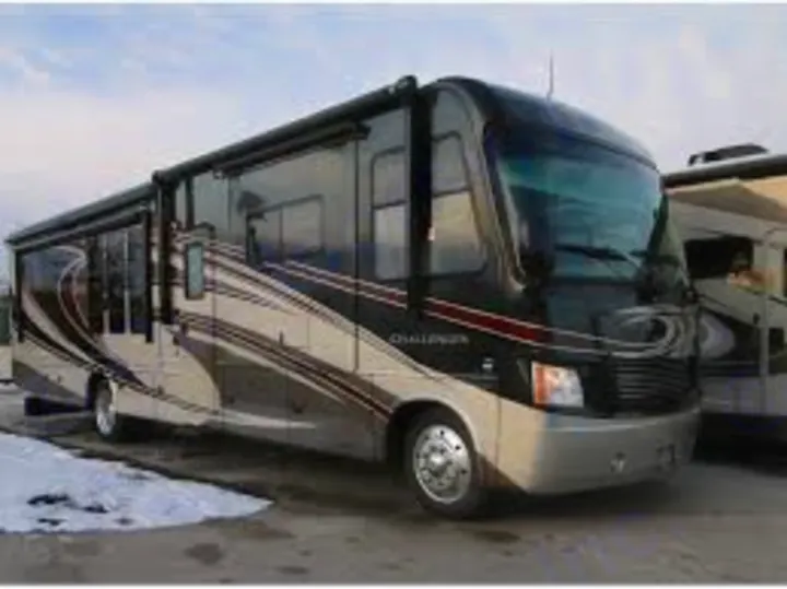 Thor Motor Coach Challenger 2011