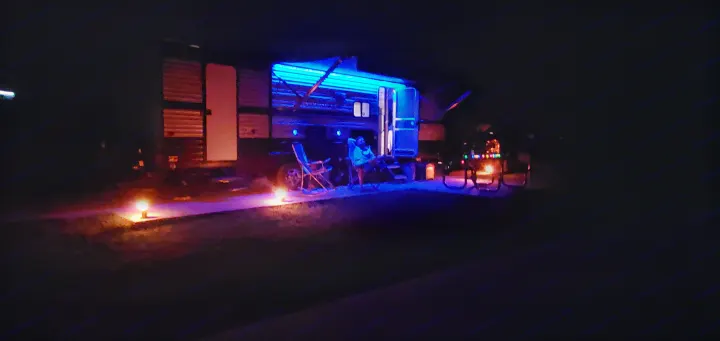Enjoy the outdoors in comfort and style. Our trailer comes with tiki torches and outdoor lighting to make the outdoors as much fun as the inside. Forest River Cherokee Grey Wolf 2020