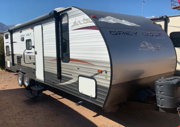 Forest River Cherokee Grey Wolf 2016