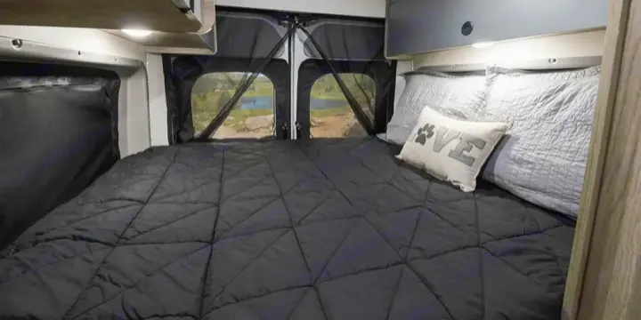 Murphy+ bed w/mattress cover and access to below floor storage
Slat bed system
. Winnebago SOLIS 59 PX Winnebago Camper 2021
