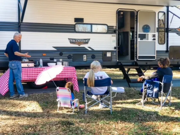 2021 River Forest Wildwood - AMAZING Bunkhouse and Outdoor Kitchen - Sleeps 8 with all the comforts of home.. Forest River Wildwood 2021