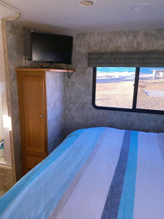 Master Bedroom. Winnebago Access 2007